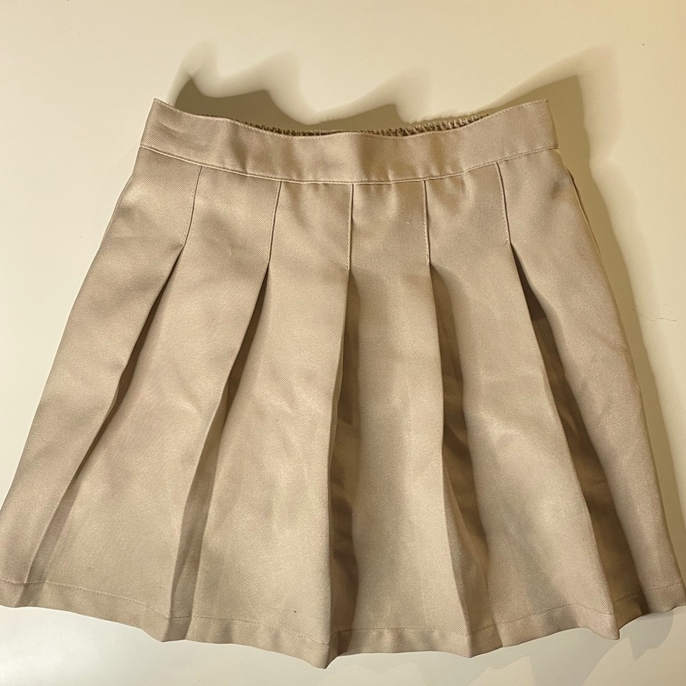 ⭐️3 for 25 BUNDLE⭐️ IZOD School Skirt: Light Beige/ Tan